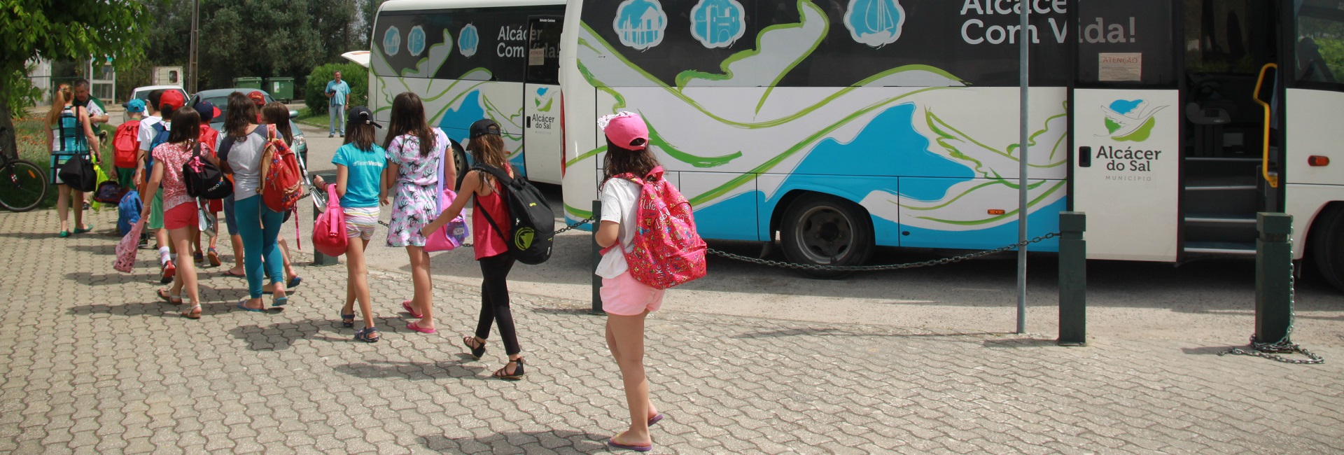 Procedimento de alteração do Regulamento dos Transportes Escolares e Cedência de Viaturas para Visitas de Estudo
