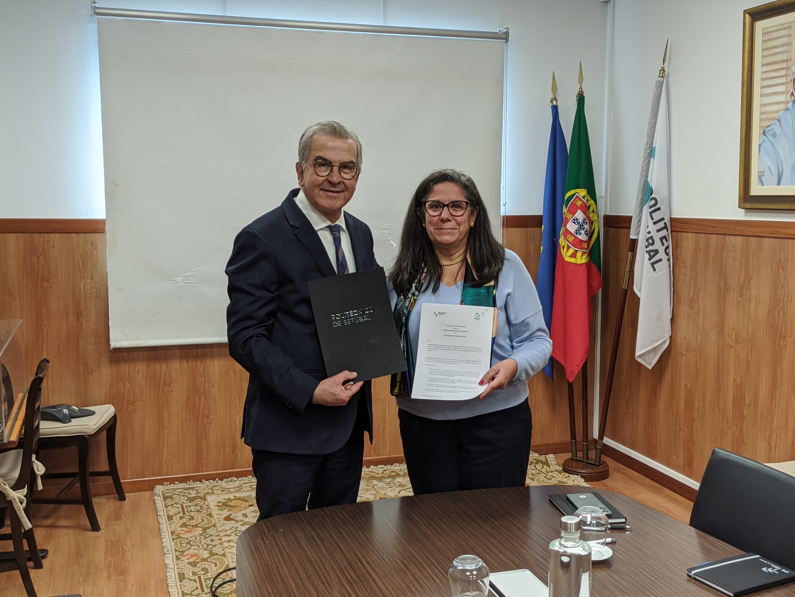 Vítor Proença assinou protocolo de colaboração da CMAS com Politécnico de Setúbal e visitou campus do IPS