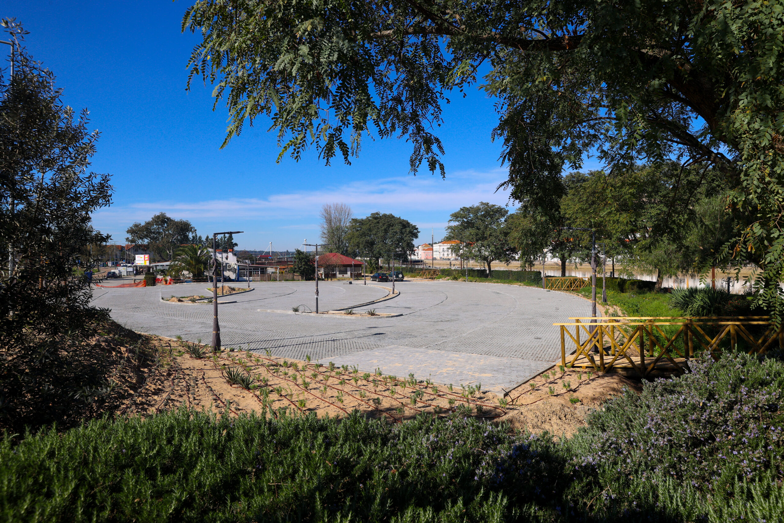 Obra do novo parque de estacionamento da Margem Sul está em fase de conclusão